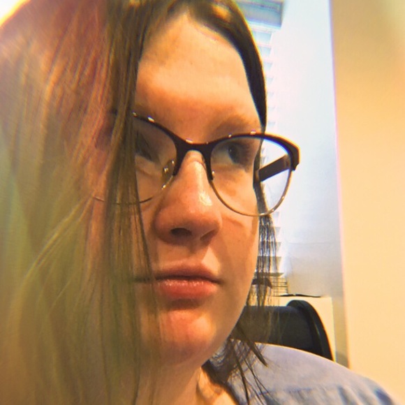 Meet your Posher, Michaela - Picture 1 of 1